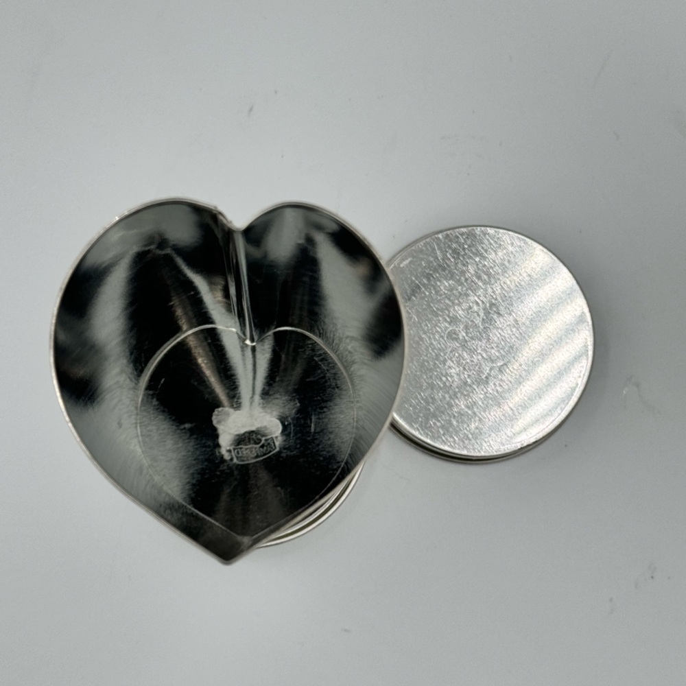 NOS Valentine's New Pampered Chef Valtrompia Bread Tube Baking Mold Heart #1560 - Picture 6 of 6